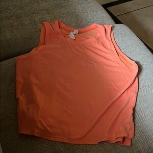 Lululemon train to be tank